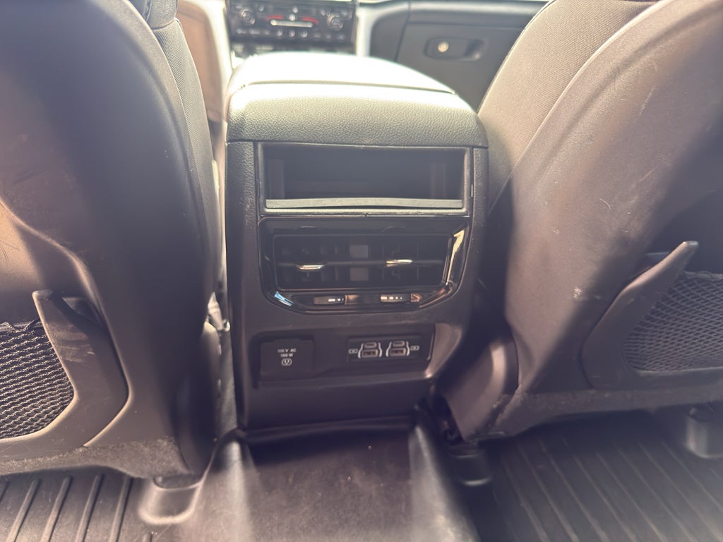 2022 Jeep Grand Cherokee Altitude
