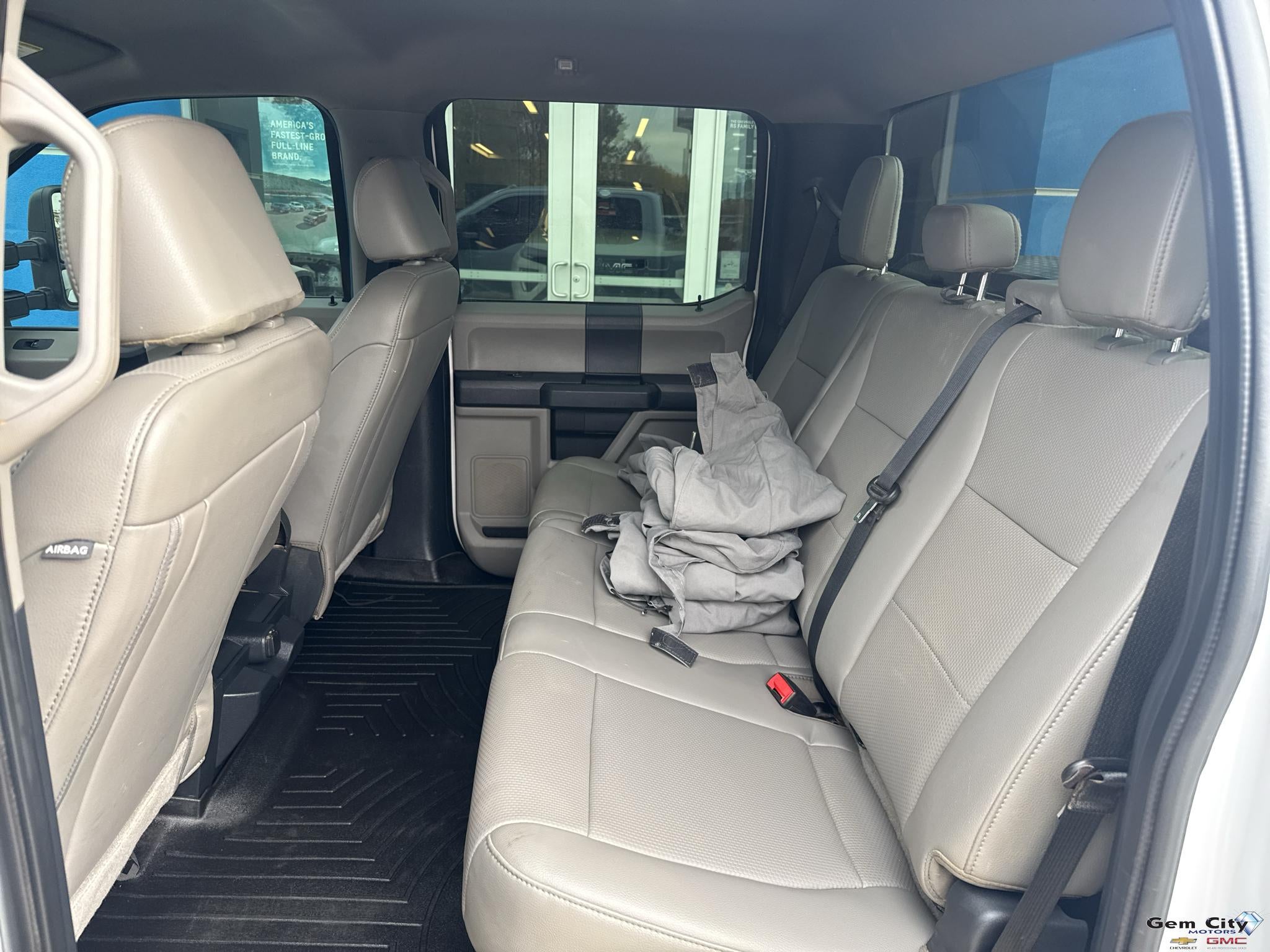 2022 Ford Super Duty F-350 SRW XL