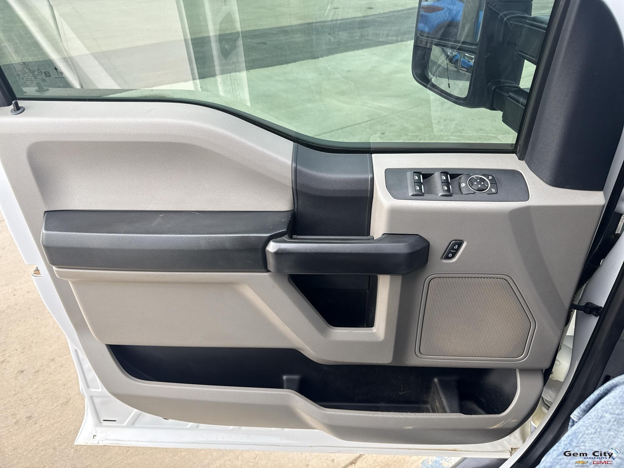 2022 Ford Super Duty F-350 SRW XL