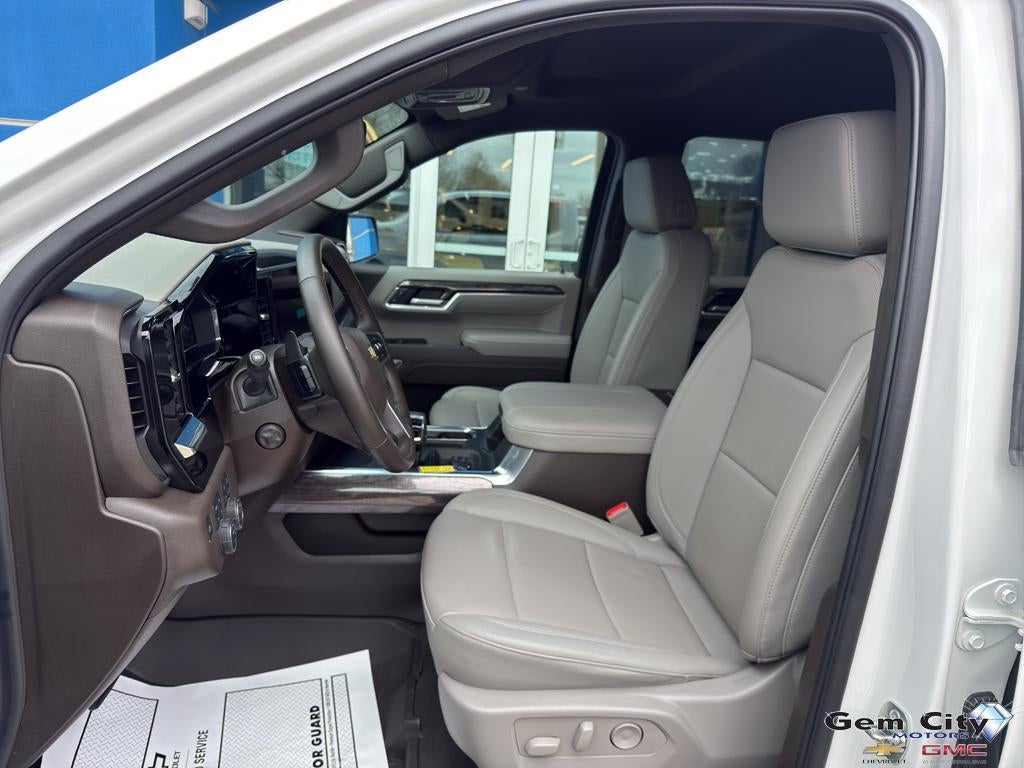 2025 Chevrolet Silverado 1500 LTZ