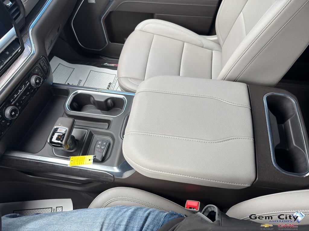 2025 Chevrolet Silverado 1500 LTZ