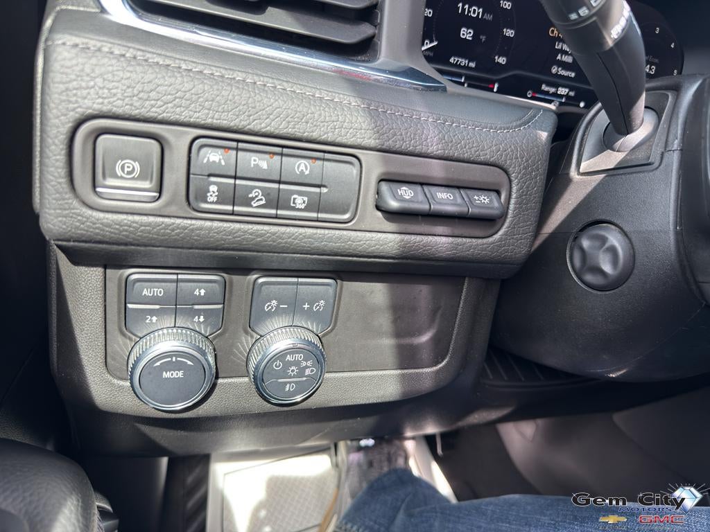 2023 GMC Yukon XL Denali