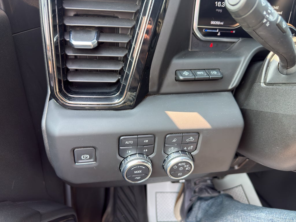2025 GMC Sierra 3500 HD AT4