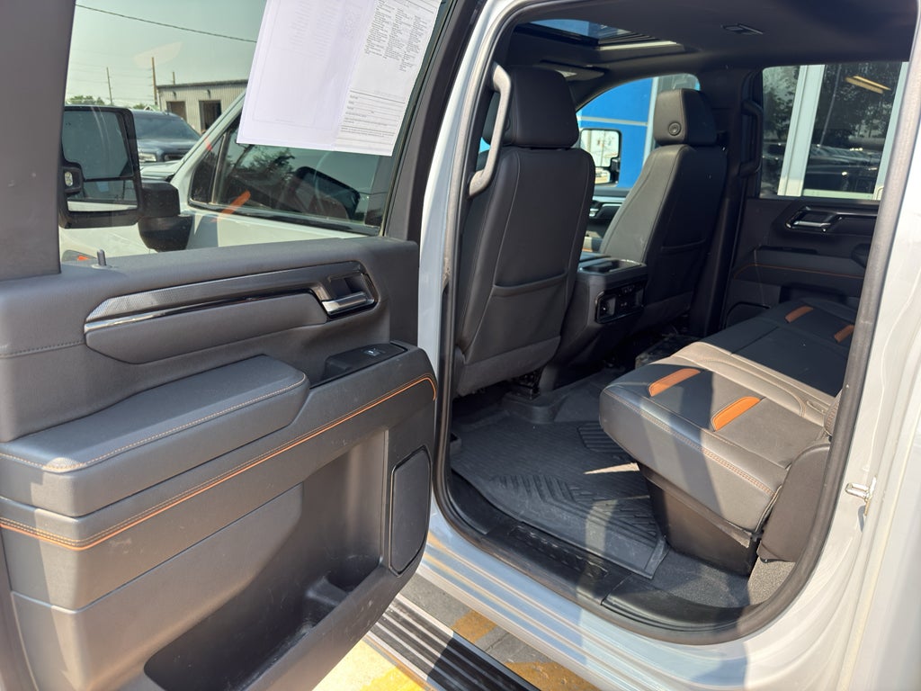 2025 GMC Sierra 3500 HD AT4