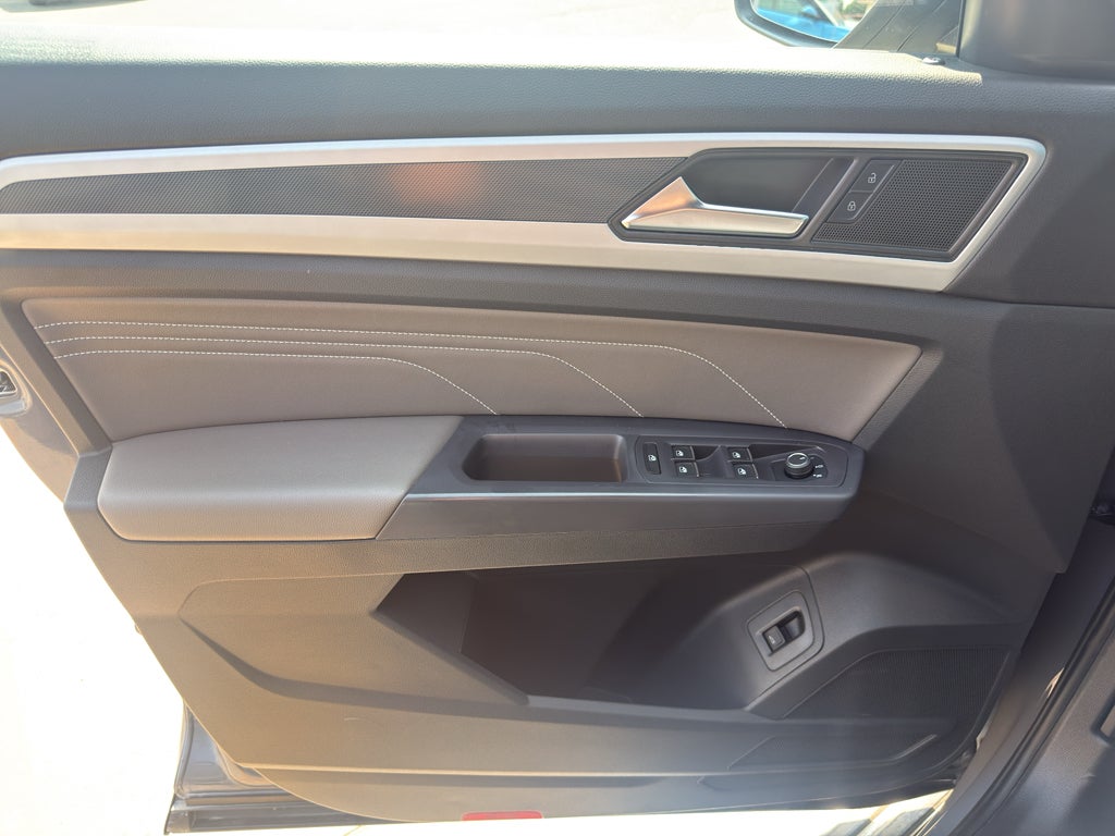 2021 Volkswagen Atlas Cross Sport 3.6L V6 SE w/Technology R-Line