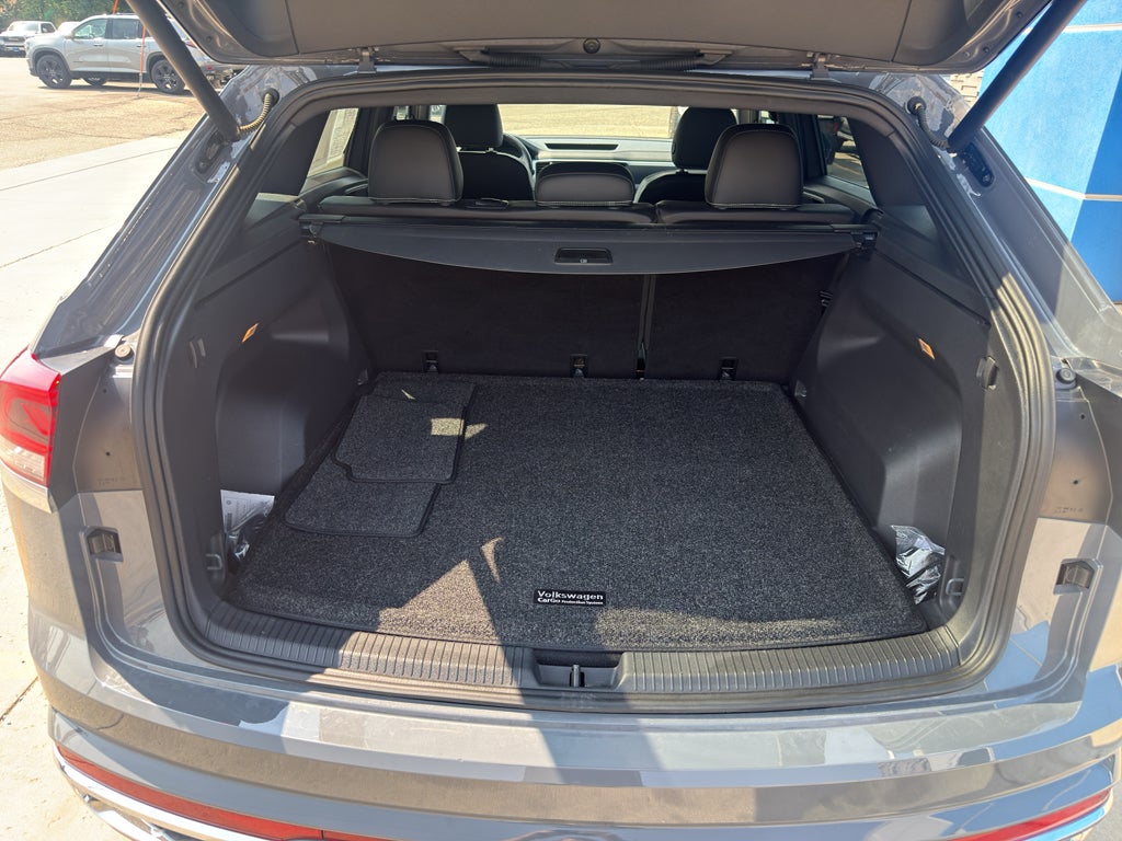 2021 Volkswagen Atlas Cross Sport 3.6L V6 SE w/Technology R-Line