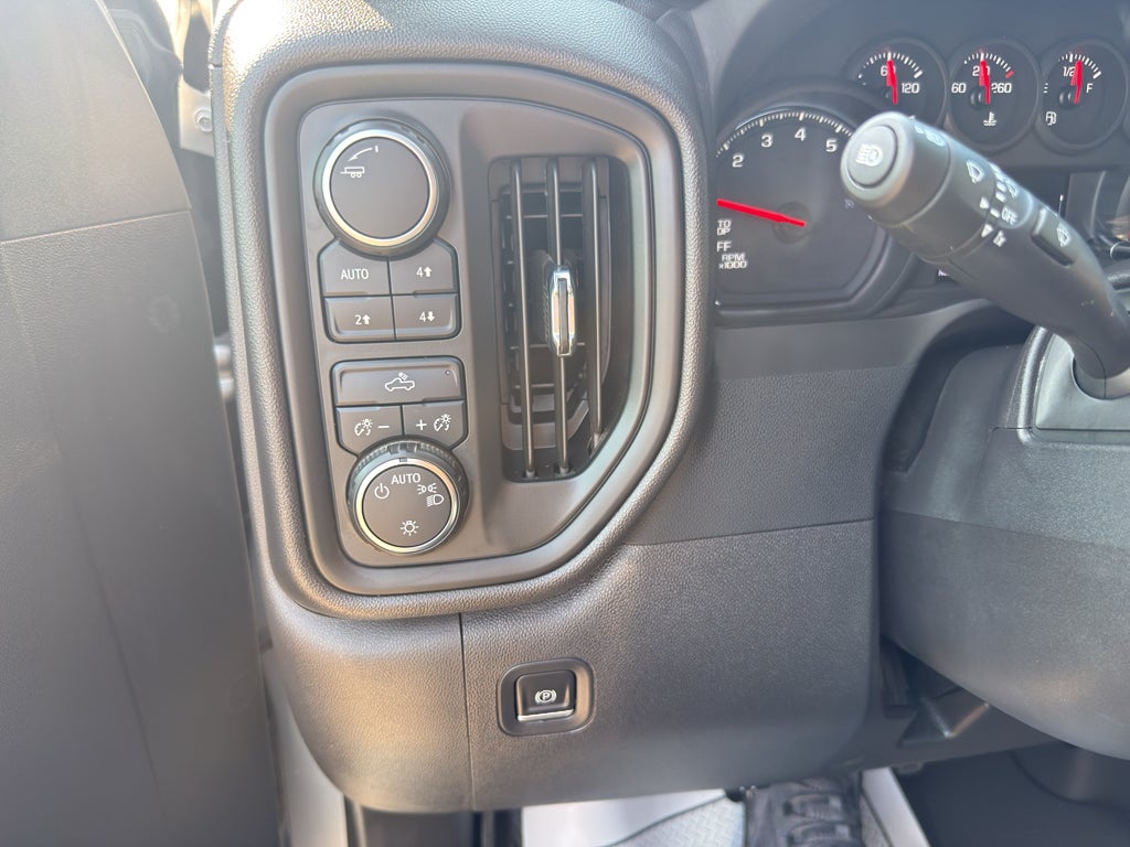 2022 Chevrolet Silverado 1500 Custom Trail Boss